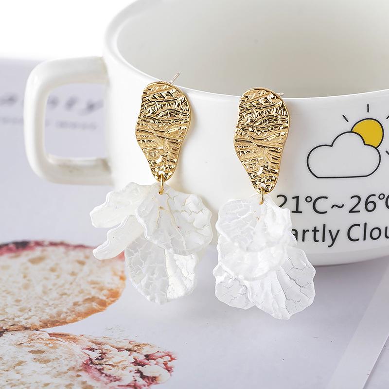 Web celebrity fashion trendy shell crack holiday wind leaf earrings exaggerated personality female stud earrings adorn article
Web celebrity fashion trendy shell crack holiday wind leaf earrings exaggerated personality female stud earrings adorn article