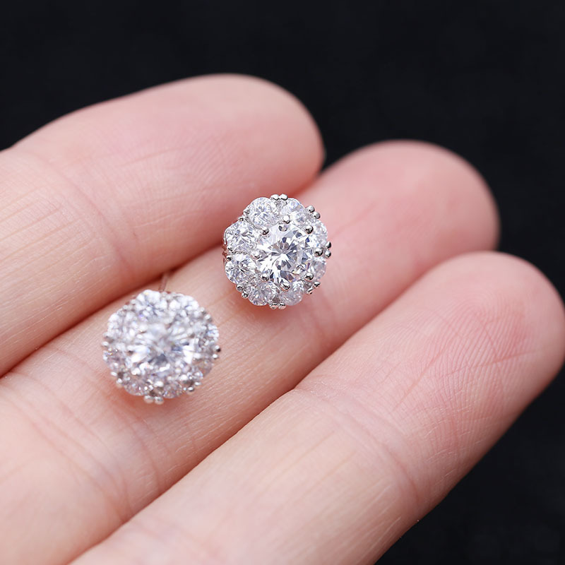 New style Korean micro-inlaid zircon rotatable s925 silver needle stud earrings fashion women brand luxury high-end shiny zircon earrings
New style Korean micro-inlaid zircon rotatable s925 silver needle stud earrings fashion women brand luxury high-end shiny zircon earrings