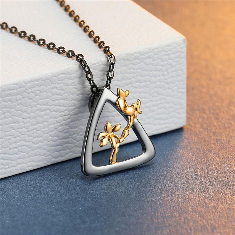 Vintage Black Triangle Gold Flower Pendant Necklaces For Women Retro Fashion Black Gold Jewelry Female Chain Necklace Party Gift
Vintage Black Triangle Gold Flower Pendant Necklaces For Women Retro Fashion Black Gold Jewelry Female Chain Necklace Party Gift