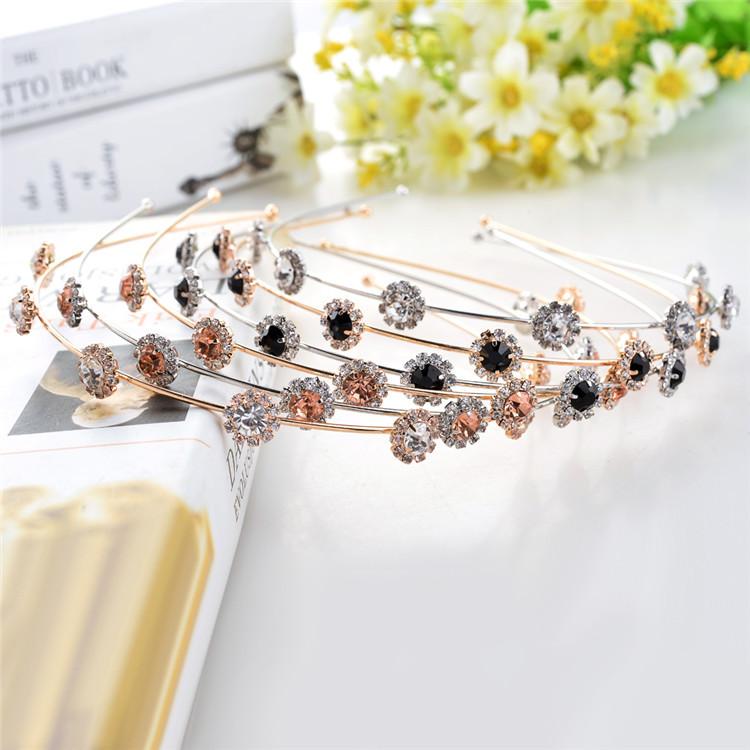 Metal Diamond Rhinestone Hairbands For Women Retro Hair Accessories Girls Headband for Girl Retro Headbands Head Wrap Wholesale
Metal Diamond Rhinestone Hairbands For Women Retro Hair Accessories Girls Headband for Girl Retro Headbands Head Wrap Wholesale