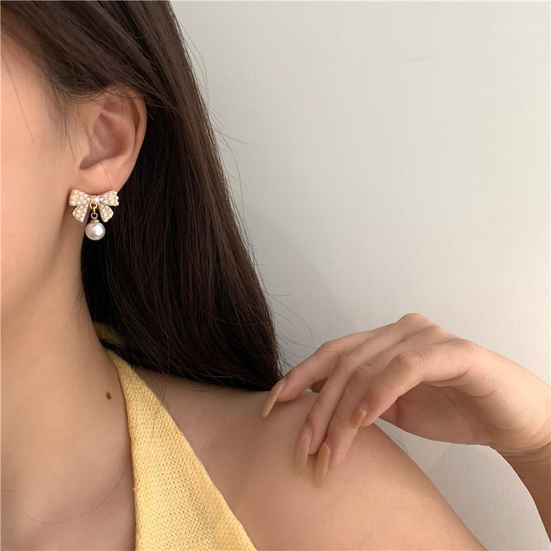 Bowknot Stud Earring Women Artificial Pearl Earrings Woman Fashion Elegant Retro Lady Cute Jewelry Girls Trendy Metal Brincos, Golden;silver
Bowknot Stud Earring Women Artificial Pearl Earrings Woman Fashion Elegant Retro Lady Cute Jewelry Girls Trendy Metal Brincos, Golden;silver
