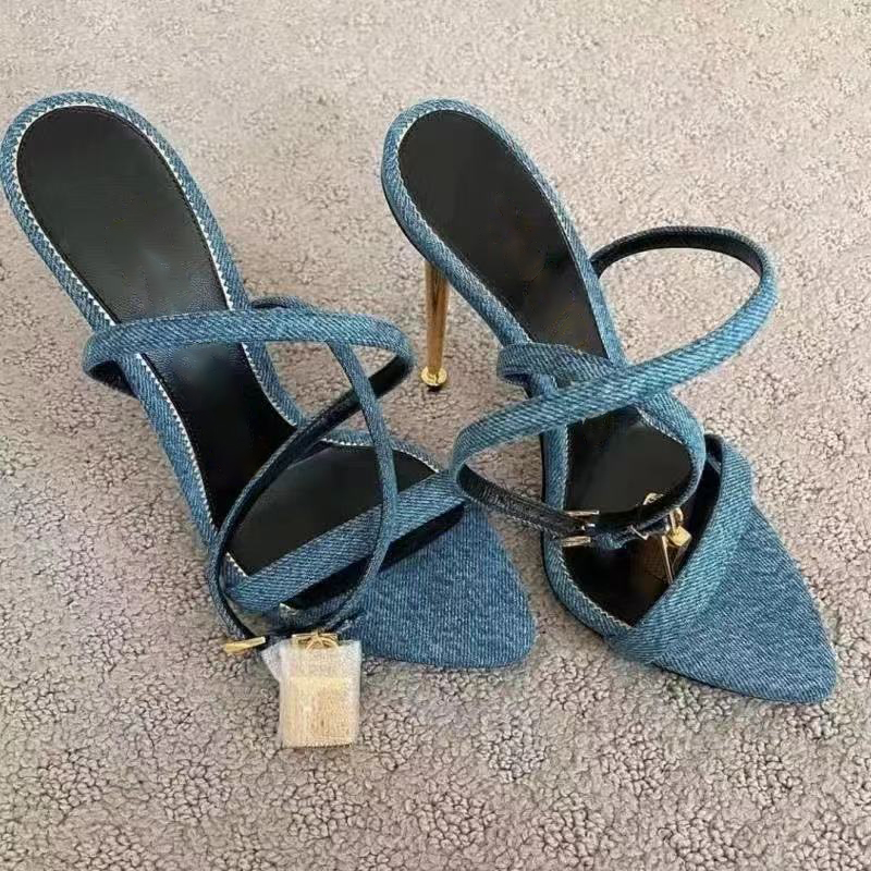 New Designer Sexy Leather Strappy High Heel Sandals Women Gold Lock Decorate Metal High Heels Summer Sandals Ankle Strap Party Shoes Woman
New Designer Sexy Leather Strappy High Heel Sandals Women Gold Lock Decorate Metal High Heels Summer Sandals Ankle Strap Party Shoes Woman