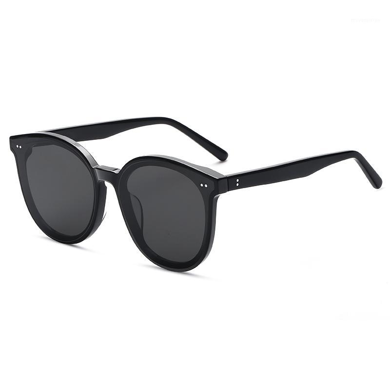 NEW STANDING Sunglasses Round Female DESIGN Vintage Travel Driving Sun glasses For Women Gafas de sol Masculino1
NEW STANDING Sunglasses Round Female DESIGN Vintage Travel Driving Sun glasses For Women Gafas de sol Masculino1