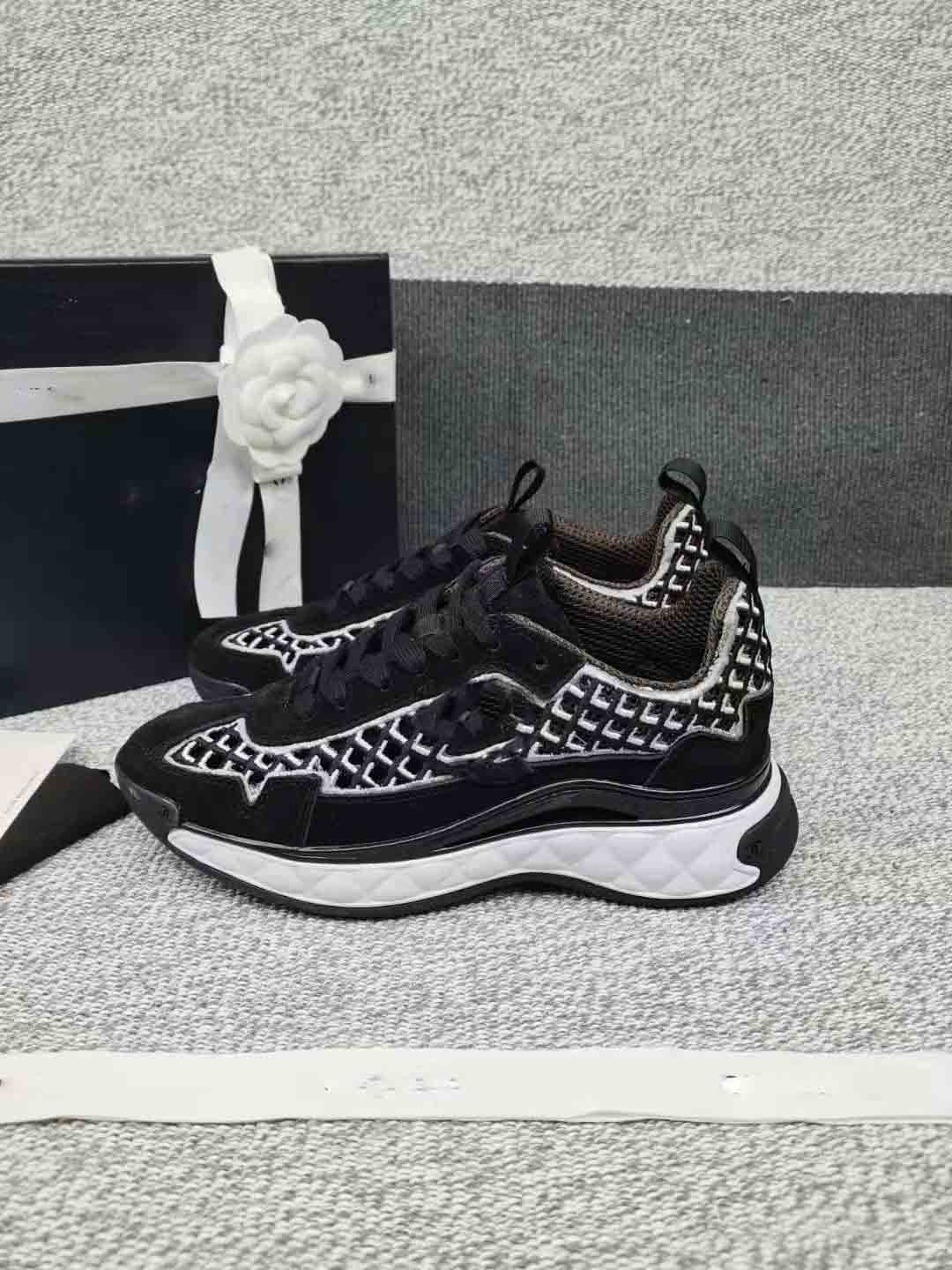 2021 New designer sneakers, designer casual shoes, good quality sneakers, designer sneakers size 35-44 New trainer casual shoes
2021 New designer sneakers, designer casual shoes, good quality sneakers, designer sneakers size 35-44 New trainer casual shoes