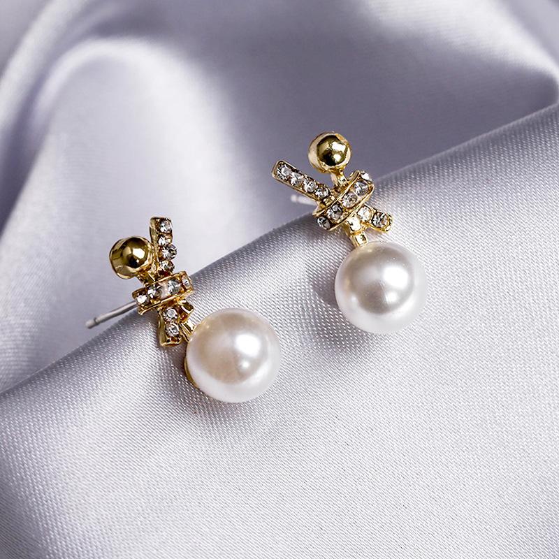 Korea Small and Simple Pearl Earrings Needle Pierced Earrings 2020 New Temperament Net Red Female
Korea Small and Simple Pearl Earrings Needle Pierced Earrings 2020 New Temperament Net Red Female