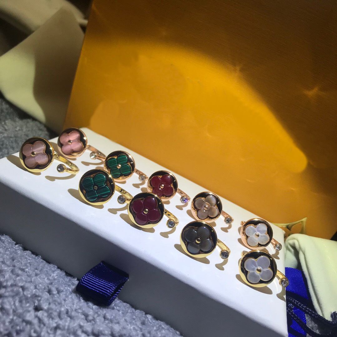 Europe America Fashion Style Lady Women Titanium steel V Initials Mother of Pearl and Diamond Four Leaf Flower Color Mini Sun Ring Q9L68D, Silver
Europe America Fashion Style Lady Women Titanium steel V Initials Mother of Pearl and Diamond Four Leaf Flower Color Mini Sun Ring Q9L68D, Silver