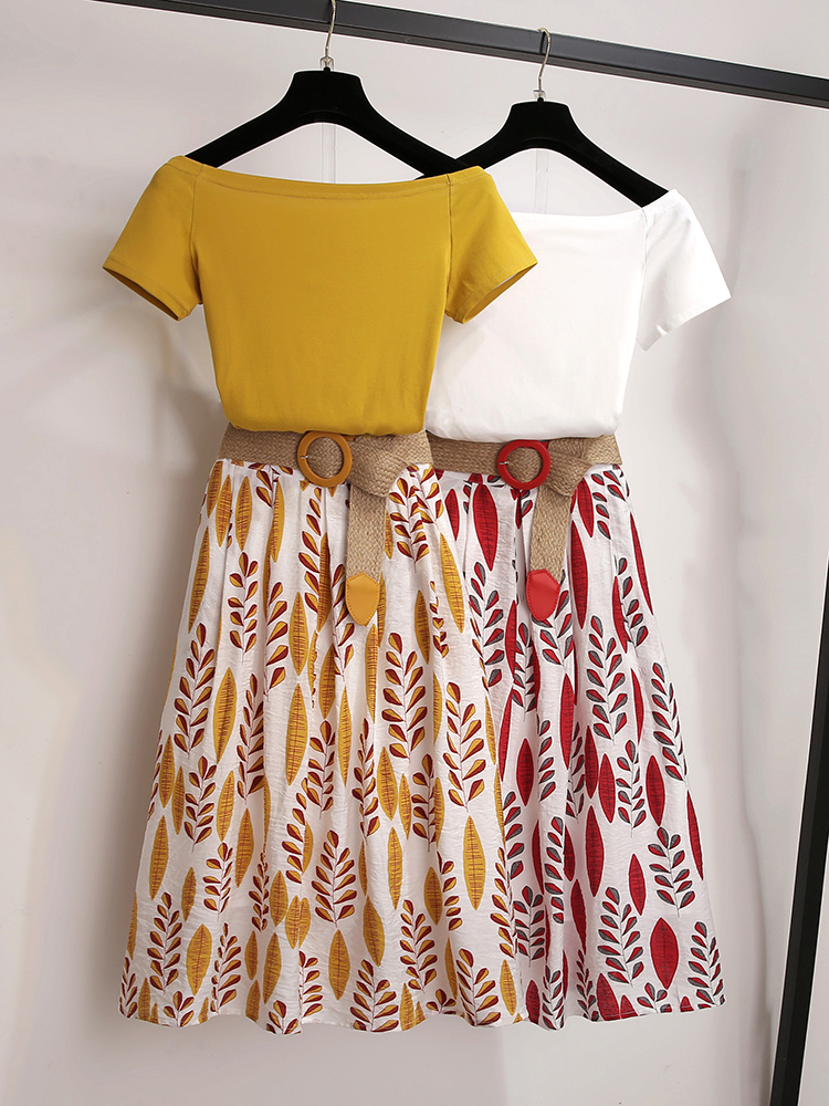 2021 Yellow Women Summer T Shirt 2 piece Set Off shoulder Basic Tees+High Waist Leaf Print Skirt Sets Fashion Suit With Free Braided Belt, Same as picture
2021 Yellow Women Summer T Shirt 2 piece Set Off shoulder Basic Tees+High Waist Leaf Print Skirt Sets Fashion Suit With Free Braided Belt, Same as picture