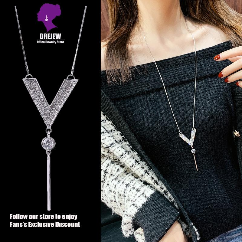 DREJEW Long Letter V Statement Pendant Necklaces Gold Rhinestone High Street Fashion Necklace Women Friend Collares Bijoux boho
DREJEW Long Letter V Statement Pendant Necklaces Gold Rhinestone High Street Fashion Necklace Women Friend Collares Bijoux boho