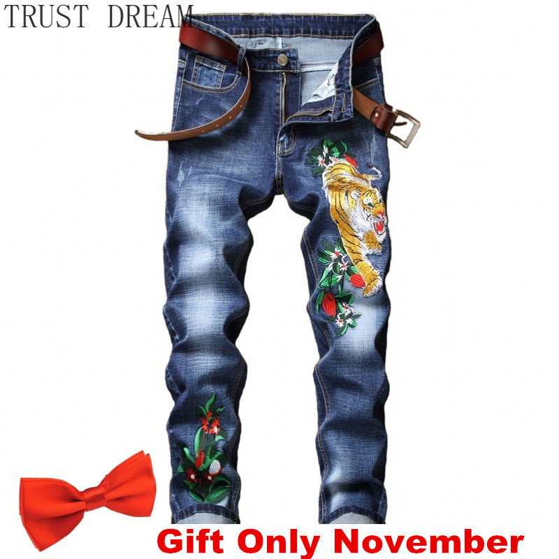 Europeans Style Men Stretch Jeans Slim Embroidery Pants Tiger Flower Stonewashed Trousers Male Casual Streetwear Cool Clothing C1123, Mbl1126 cn size
Europeans Style Men Stretch Jeans Slim Embroidery Pants Tiger Flower Stonewashed Trousers Male Casual Streetwear Cool Clothing C1123, Mbl1126 cn size