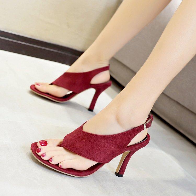 European and American sandals women's summer high-heeled new stiletto buckle flip-flops large size explosion, Burgundy
European and American sandals women's summer high-heeled new stiletto buckle flip-flops large size explosion, Burgundy