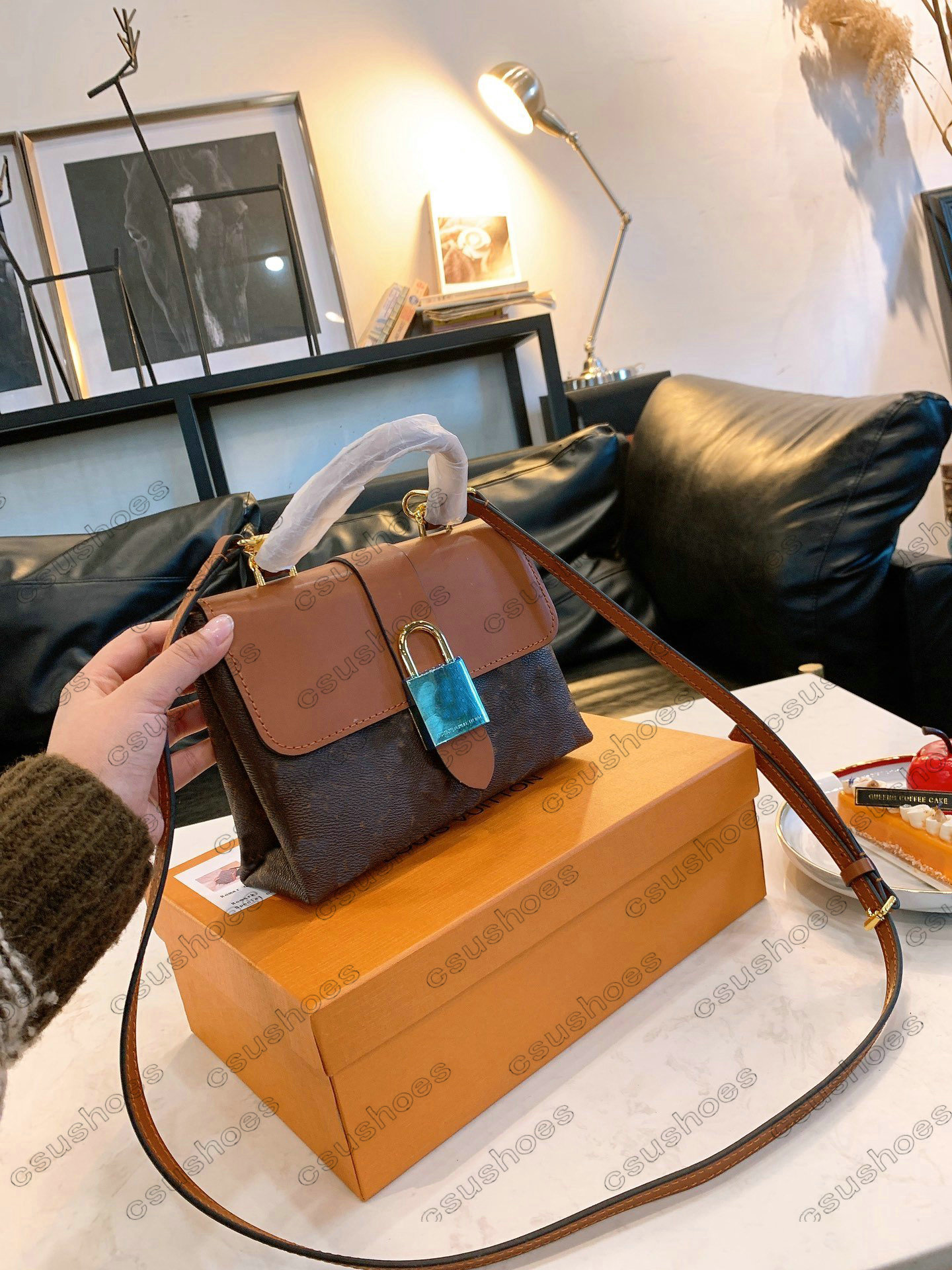 LOCKYBB Presbyopia Postman Crossbody Bag ladies Women Plaid Shoulder Bag Female luxurys designers Leather Handbag M44080 M44141, Customize
LOCKYBB Presbyopia Postman Crossbody Bag ladies Women Plaid Shoulder Bag Female luxurys designers Leather Handbag M44080 M44141, Customize