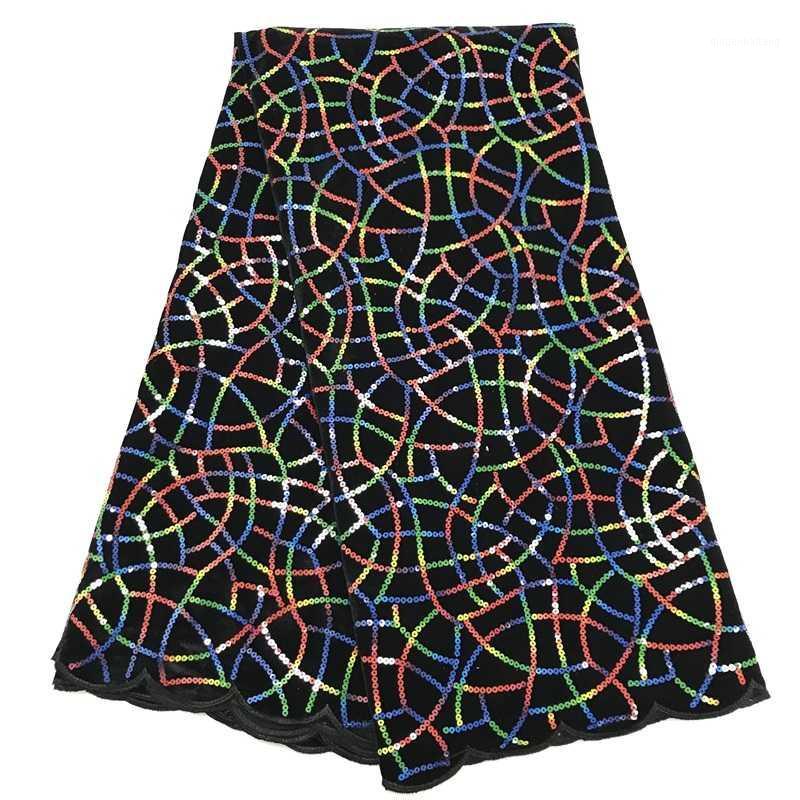 2020 Latest African Lace Fabrics With Sequins High Quality Black Nigerian French Voile Lace Fabric For Garment Wedding Dress1
2020 Latest African Lace Fabrics With Sequins High Quality Black Nigerian French Voile Lace Fabric For Garment Wedding Dress1