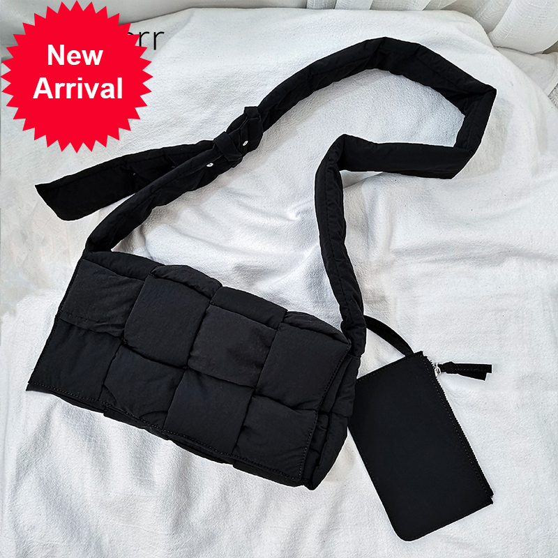 2020 New winter Korean Hand Woven Checkered Personality Shoulder Bag Women Soft Nylon Black Crossbody Bags Casual Purse, Black;red
2020 New winter Korean Hand Woven Checkered Personality Shoulder Bag Women Soft Nylon Black Crossbody Bags Casual Purse, Black;red