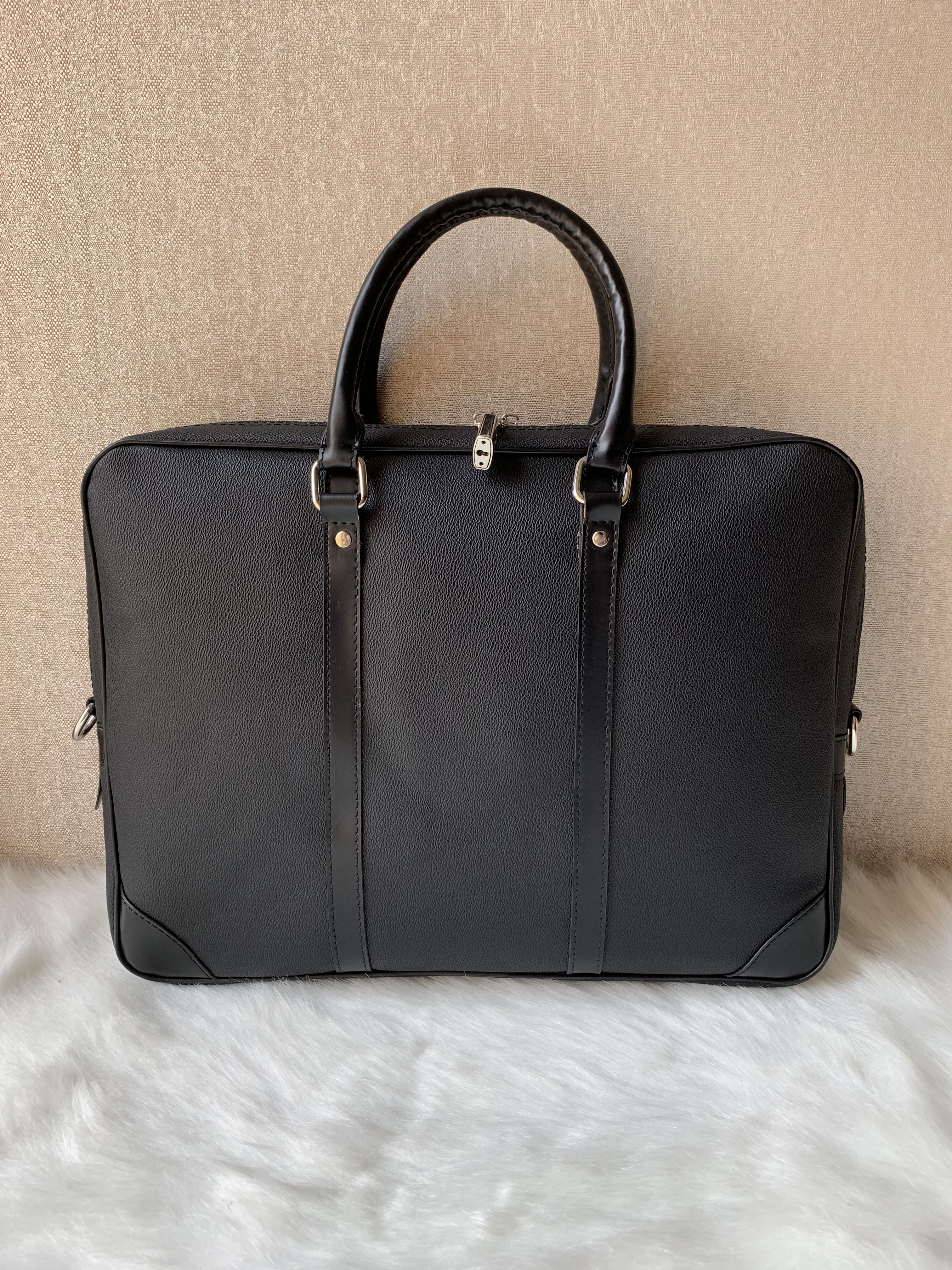 WOMENS BRAND BAG LOUISVITTON DESIGNER Fhz6 2021 Messenger Arrival New With "laptop Bag Cross Body Fashion Notebook Computer Briefcas, Old flower
WOMENS BRAND BAG LOUISVITTON DESIGNER Fhz6 2021 Messenger Arrival New With "laptop Bag Cross Body Fashion Notebook Computer Briefcas, Old flower