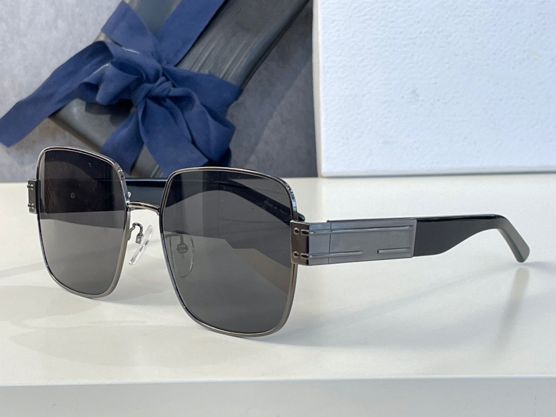 Summer Sunglasses For Men Women SIGNATURE S4U Style Anti-Ultraviolet Retro Plate Metal Square Full Frame fashion Eyeglasses Random Box
Summer Sunglasses For Men Women SIGNATURE S4U Style Anti-Ultraviolet Retro Plate Metal Square Full Frame fashion Eyeglasses Random Box