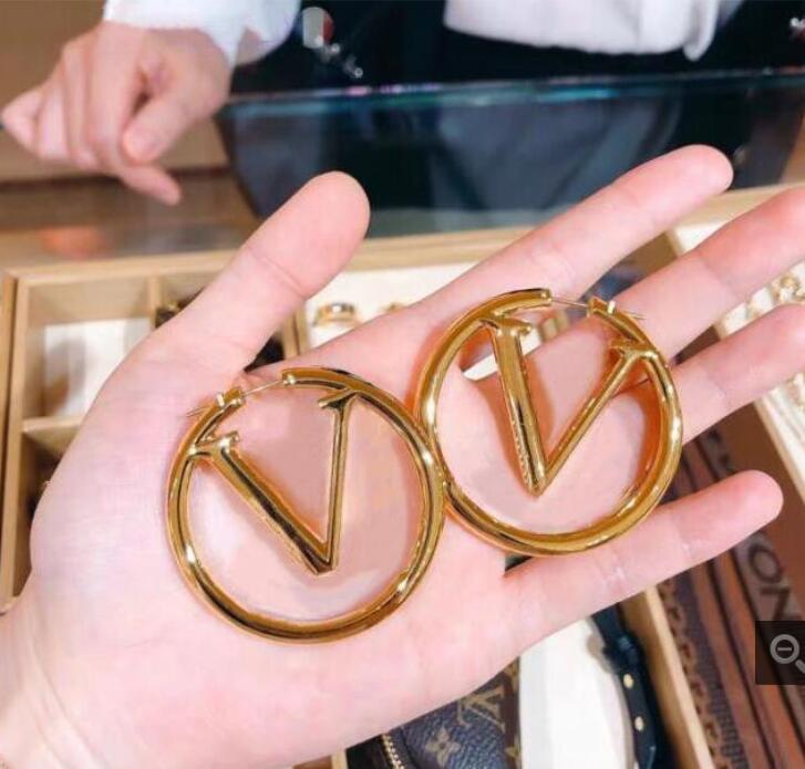Top Paris huggie Jewelry Accessories Women Hoop Earrings Luxury 18K Gold Ear Studs Lady Nice Christmas gift Brown flowers Lvs Louise Viuton
Top Paris huggie Jewelry Accessories Women Hoop Earrings Luxury 18K Gold Ear Studs Lady Nice Christmas gift Brown flowers Lvs Louise Viuton