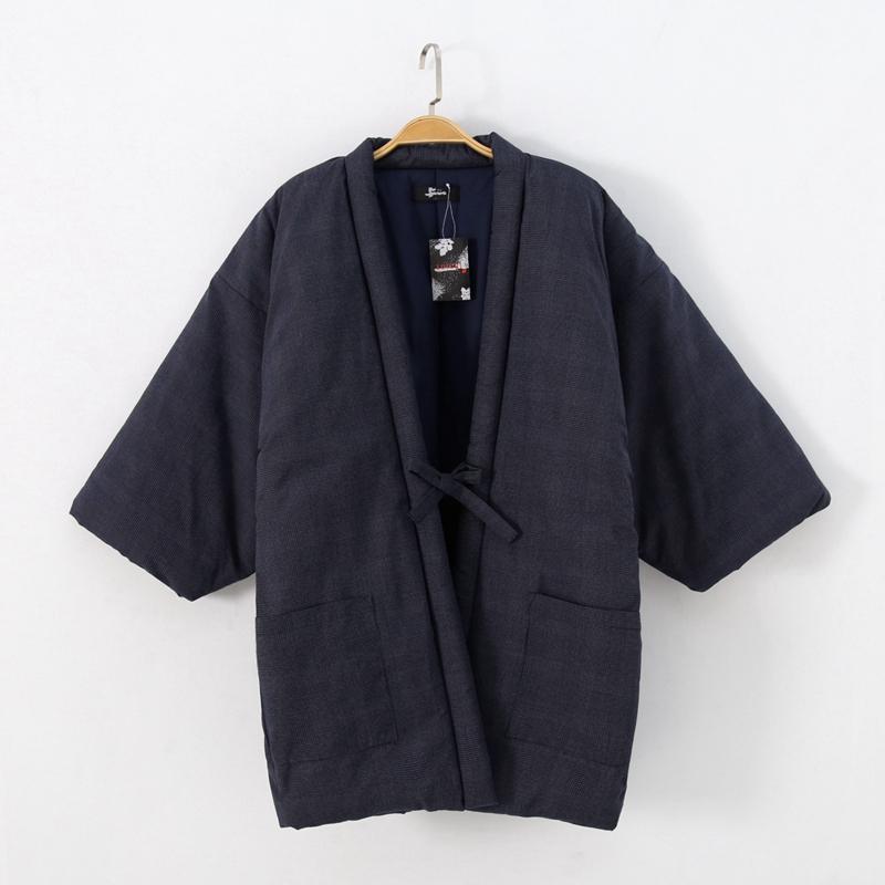 Hanten Men Japanese Clothes Winter Kimono Hombre Cardigan Warm Wadded Cotton Yukata Vintage Japan Style Pajamas Haori
Hanten Men Japanese Clothes Winter Kimono Hombre Cardigan Warm Wadded Cotton Yukata Vintage Japan Style Pajamas Haori
