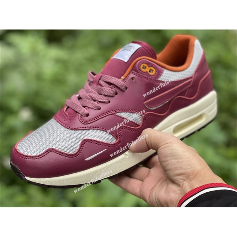 Patta Night Maroon Sports Shoes for Men Rush Running Shoe Mens Sneakers Women Sneaker Womens Trainers DO9549-001
Patta Night Maroon Sports Shoes for Men Rush Running Shoe Mens Sneakers Women Sneaker Womens Trainers DO9549-001