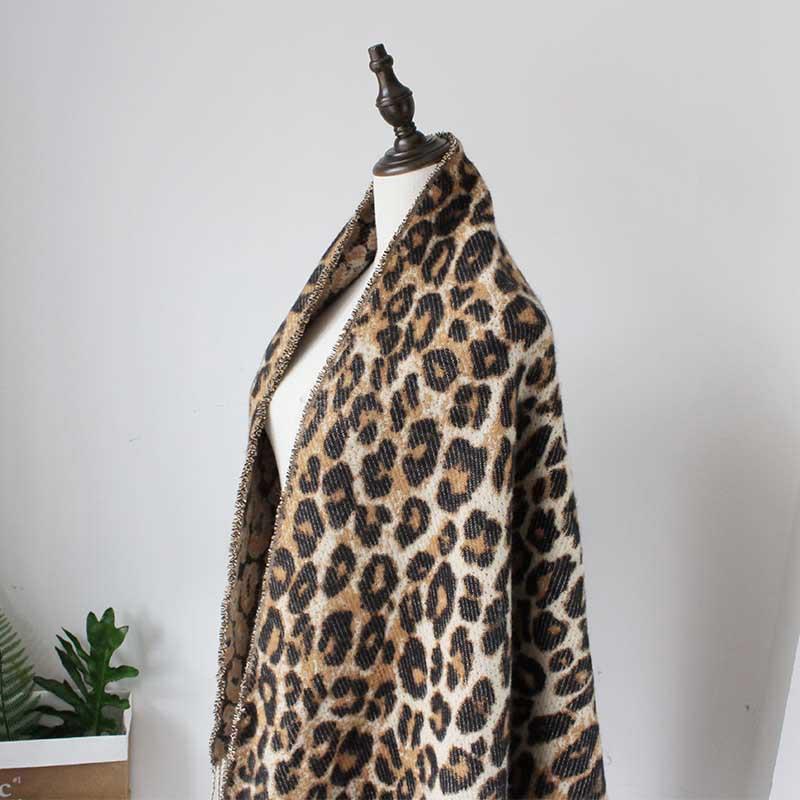 Scarves Scarf Women Leopard Autumn And Winter Print Cashmere Jacquard Ladies Tassel Thickening Shawl Long
Scarves Scarf Women Leopard Autumn And Winter Print Cashmere Jacquard Ladies Tassel Thickening Shawl Long