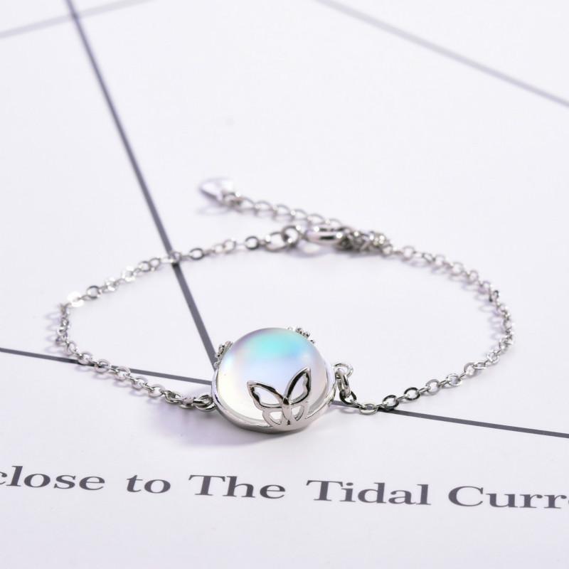 Simple Inlaid Round Moonstone Charm Bracelet Silver-plated Butterfly Bracelets for Women Moon Stone Fashion Jewelry
Simple Inlaid Round Moonstone Charm Bracelet Silver-plated Butterfly Bracelets for Women Moon Stone Fashion Jewelry