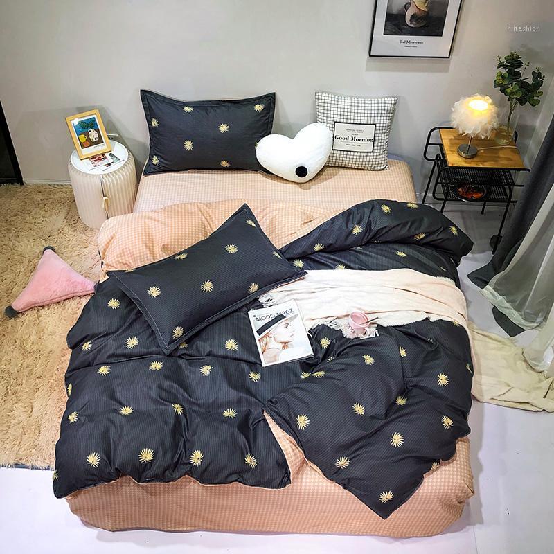 Love black bed linen bedding set duvet cover flat bed sheet pillowcase king queen full single size Family size1
Love black bed linen bedding set duvet cover flat bed sheet pillowcase king queen full single size Family size1