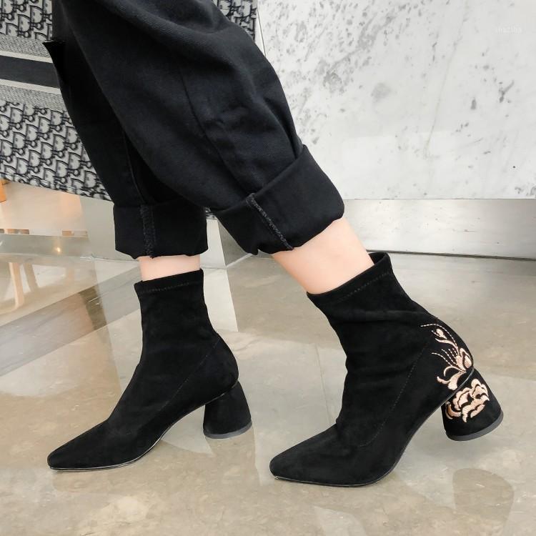 Flower Embroidery Heel Ankle Boots Black Suede Leather Winter Block Heel Short Boots Shoes Women1
Flower Embroidery Heel Ankle Boots Black Suede Leather Winter Block Heel Short Boots Shoes Women1