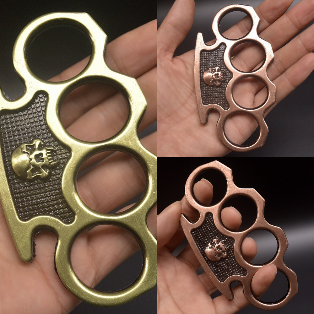 Fist Clasp Fist Set Iron Four Finger Tiger Ring Legal Self Defense Weapon Defense Tool Metal Skull Head Hand Clasp Hand Brace K0l5
Fist Clasp Fist Set Iron Four Finger Tiger Ring Legal Self Defense Weapon Defense Tool Metal Skull Head Hand Clasp Hand Brace K0l5
