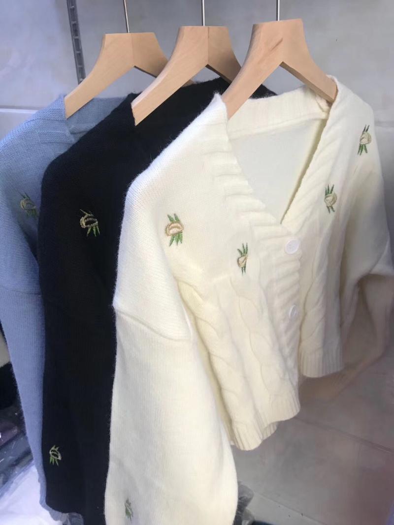 Autumn and winter new style Korean fan wild sweater cardigan jacket embroidery goddess sweater top women's tide, Black
Autumn and winter new style Korean fan wild sweater cardigan jacket embroidery goddess sweater top women's tide, Black