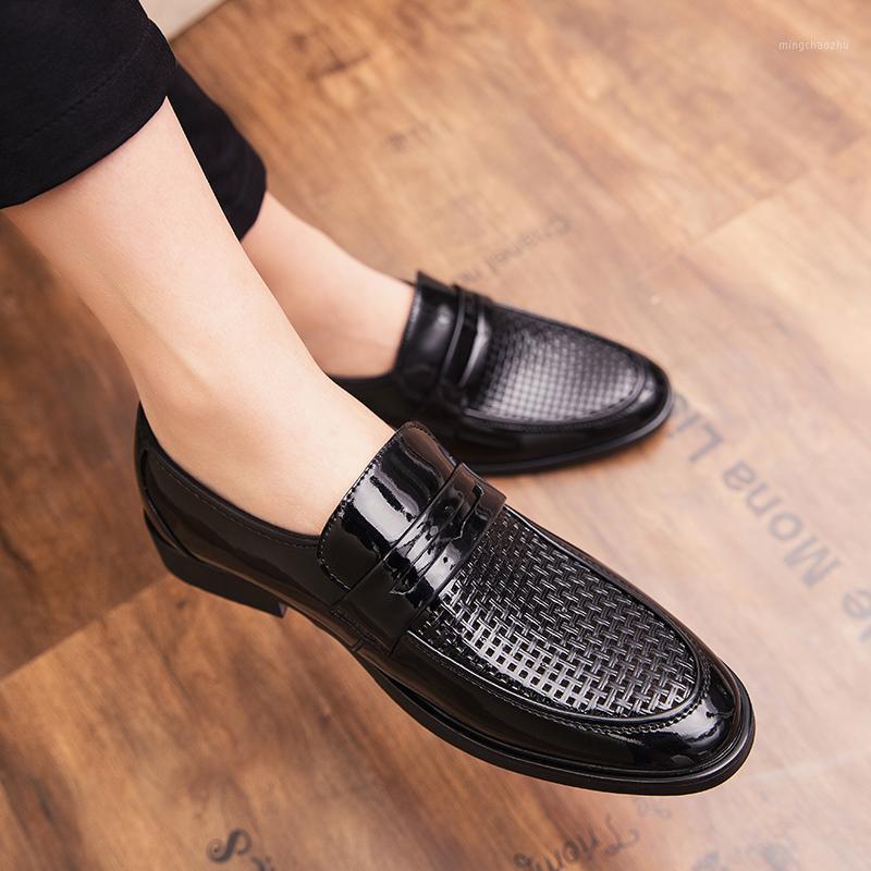 Office Shoes Men Luxury Italian Designer Elegant Business Shoes for Men Social Summer Formal Leather Black White1
Office Shoes Men Luxury Italian Designer Elegant Business Shoes for Men Social Summer Formal Leather Black White1
