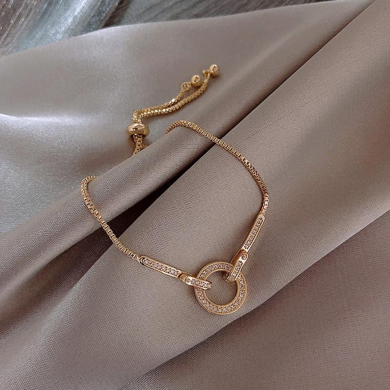 Fashion Micro-inlaid Zirconia Pendant Bracelet for Woman Round Geometry Shiny Crystal Bangle Female Festival Jewelry Gifts
Fashion Micro-inlaid Zirconia Pendant Bracelet for Woman Round Geometry Shiny Crystal Bangle Female Festival Jewelry Gifts