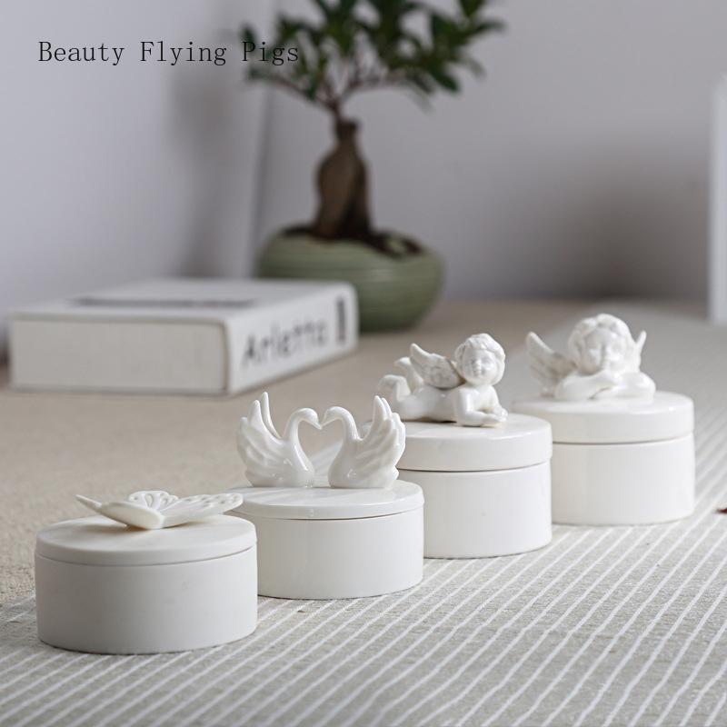 1Pcs White porcelain angel ceramic storage box wedding candy ring earrings necklace jewelry storage box crafts ornaments
1Pcs White porcelain angel ceramic storage box wedding candy ring earrings necklace jewelry storage box crafts ornaments