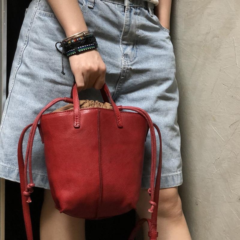 Simple personality bucket bag vegetable tanned cowhide leather handbag handmade shoulder messenger bag temperament handbag, Black
Simple personality bucket bag vegetable tanned cowhide leather handbag handmade shoulder messenger bag temperament handbag, Black