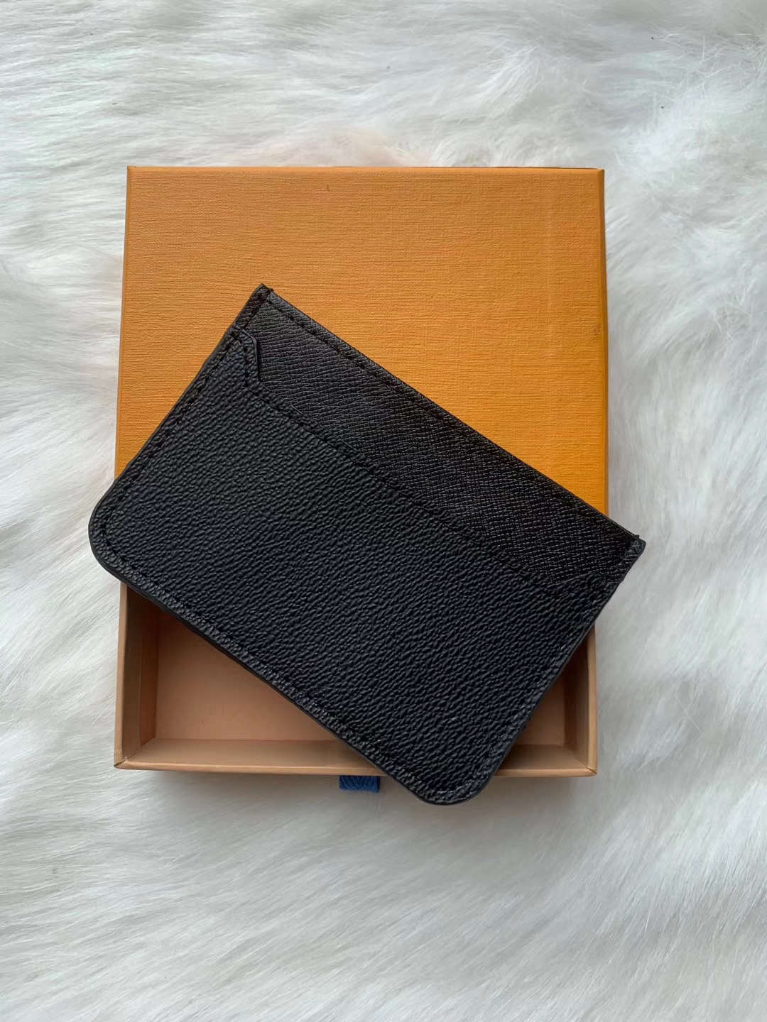 Wallet, men and women, cardholder, passport book, various styles of wallet to choose from, necessary for going out, v818, Red;black
Wallet, men and women, cardholder, passport book, various styles of wallet to choose from, necessary for going out, v818, Red;black