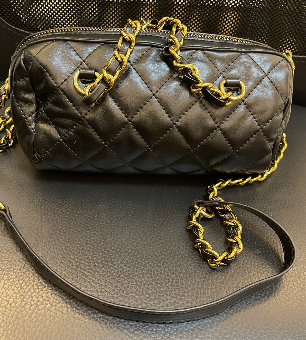Fashion style Cylinder chain bag cosmetic case Vintage makeup organizer bag beauty toiletry pouch Boston shape round bag
Fashion style Cylinder chain bag cosmetic case Vintage makeup organizer bag beauty toiletry pouch Boston shape round bag