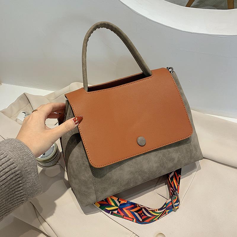 High Sense Of Retro Small Bag Female 2021 New Fashion Atmospheric Handbag All-match Messenger Bag, Black
High Sense Of Retro Small Bag Female 2021 New Fashion Atmospheric Handbag All-match Messenger Bag, Black