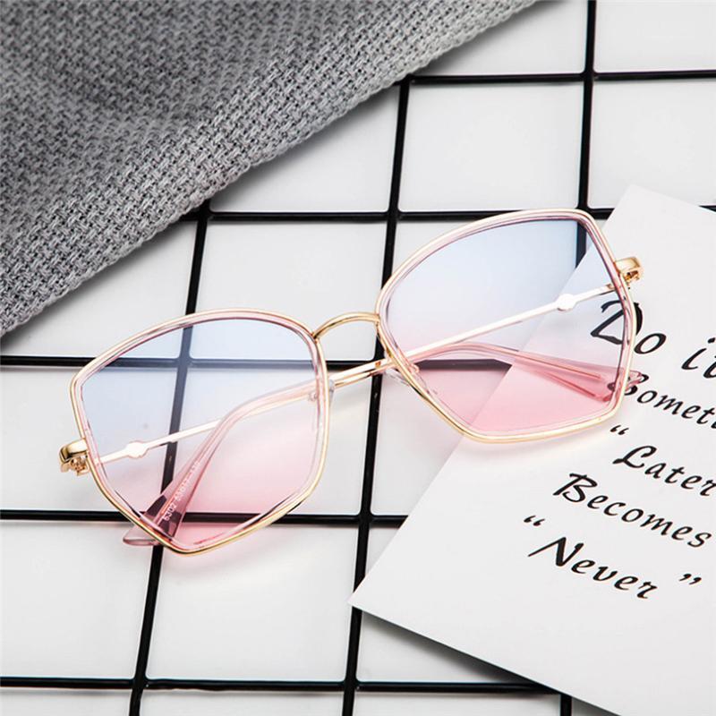 2020 New Unisex Women Men Fashion Polarized Sunglasses Outdoors Classic Vintage Retro Irregular Cool Sunglasses #Jun18 Wholesale1
2020 New Unisex Women Men Fashion Polarized Sunglasses Outdoors Classic Vintage Retro Irregular Cool Sunglasses #Jun18 Wholesale1
