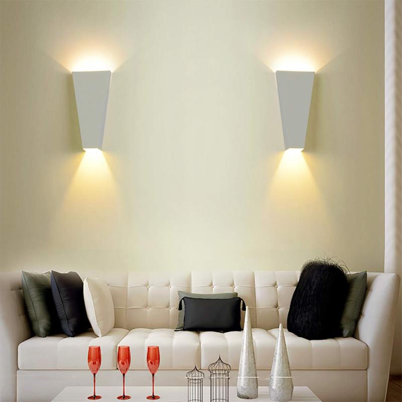 White Modern Wall Lamps Iron 10W Sconce Bedroom Bedside Applique Murale LED Warm White Wall Lamp Staircase Aisle Home Lights
White Modern Wall Lamps Iron 10W Sconce Bedroom Bedside Applique Murale LED Warm White Wall Lamp Staircase Aisle Home Lights