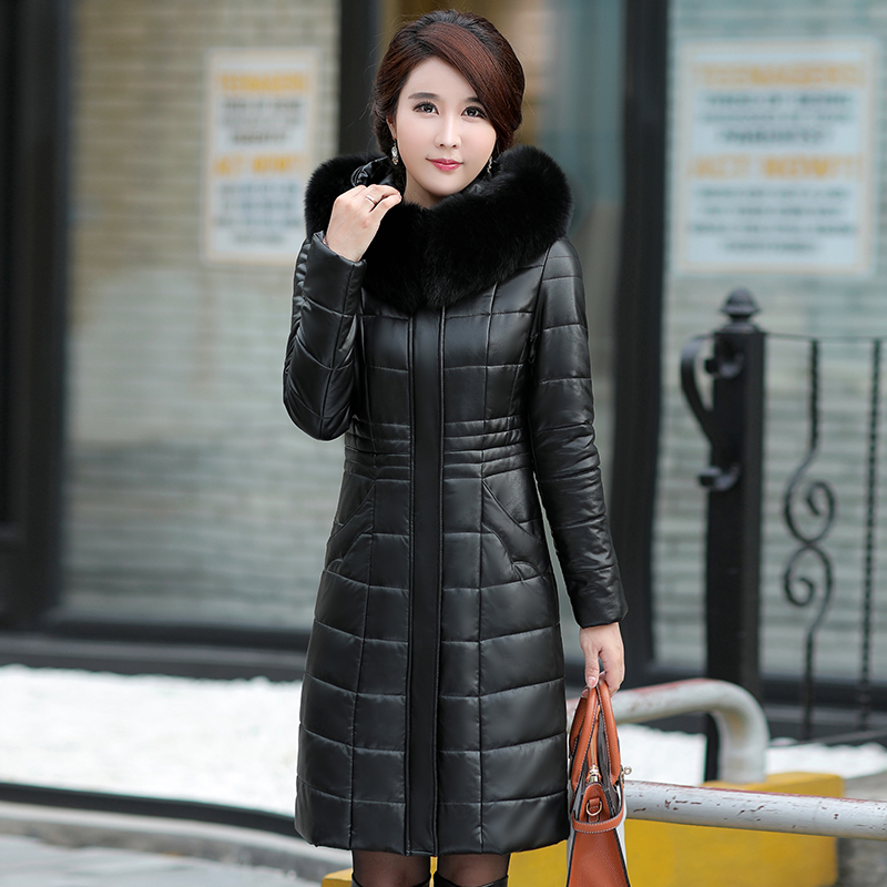 Plus Size Women Long Leather Overcoat Winter Mother Sheepskin Coat Thicken Warm Fur Hooded Jacket Outerwear Female 201020