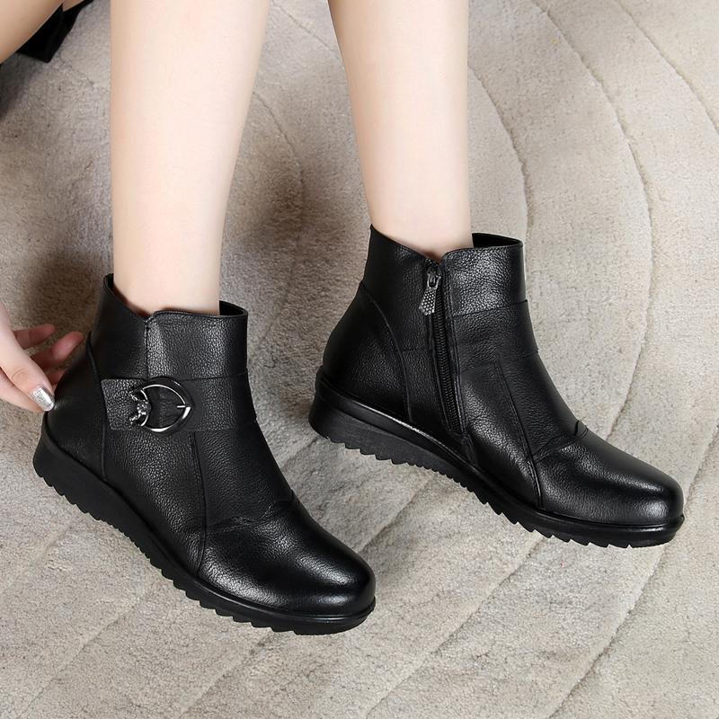 2021 Hook & Loop Old Women's Genuine Leather Warm Winter Snow Ankle Boots Side zipper Non-Slip Soft Mother Shoes, Black
2021 Hook & Loop Old Women's Genuine Leather Warm Winter Snow Ankle Boots Side zipper Non-Slip Soft Mother Shoes, Black