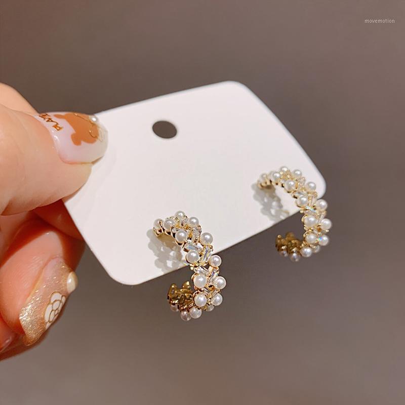 Exquisite Tiny Simulated Pearl With Crystal Hoop Earrings Sweet Japanese Korean Style Loop Huggie Earring Fashion Female Jewelry1
Exquisite Tiny Simulated Pearl With Crystal Hoop Earrings Sweet Japanese Korean Style Loop Huggie Earring Fashion Female Jewelry1