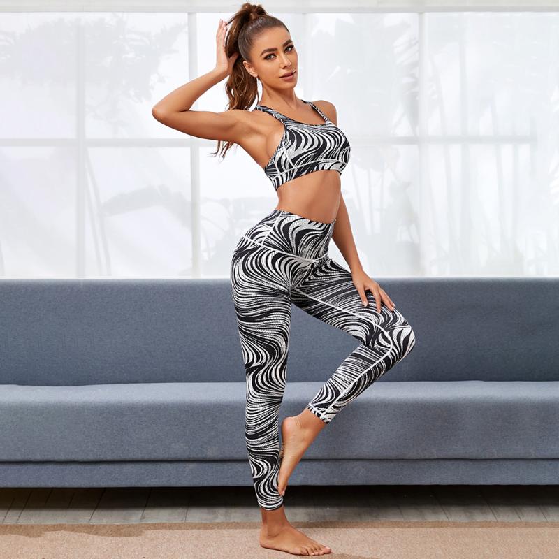 2PCS Seamless Yoga Set Women Fitness Clothing Sportswear Woman Gym Leggings Padded Push-up Strappy Sports Bra Set Sports Suits, Beige
2PCS Seamless Yoga Set Women Fitness Clothing Sportswear Woman Gym Leggings Padded Push-up Strappy Sports Bra Set Sports Suits, Beige