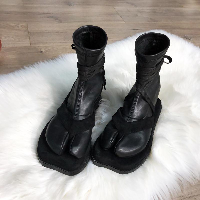 Boots Designer Split Toe Women Tabi Personality Flat Strap Ankle Japanese Ninja Shoes Warm Socks Super Star1