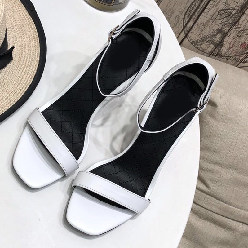 2020 female summer lady retro slippers seam casual woman low beach peep in sandals slide shoes YKMM, Black
2020 female summer lady retro slippers seam casual woman low beach peep in sandals slide shoes YKMM, Black