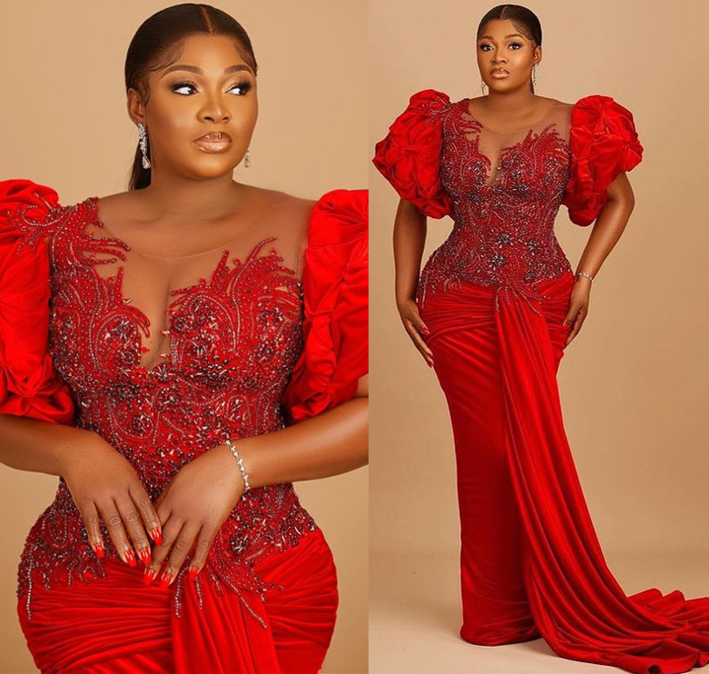 2022 Plus Size Arabic Aso Ebi Red Luxurious Sexy Prom Dresses Lace Beaded Crystals Evening Formal Party Second Reception Birthday Engagement Gowns Dre