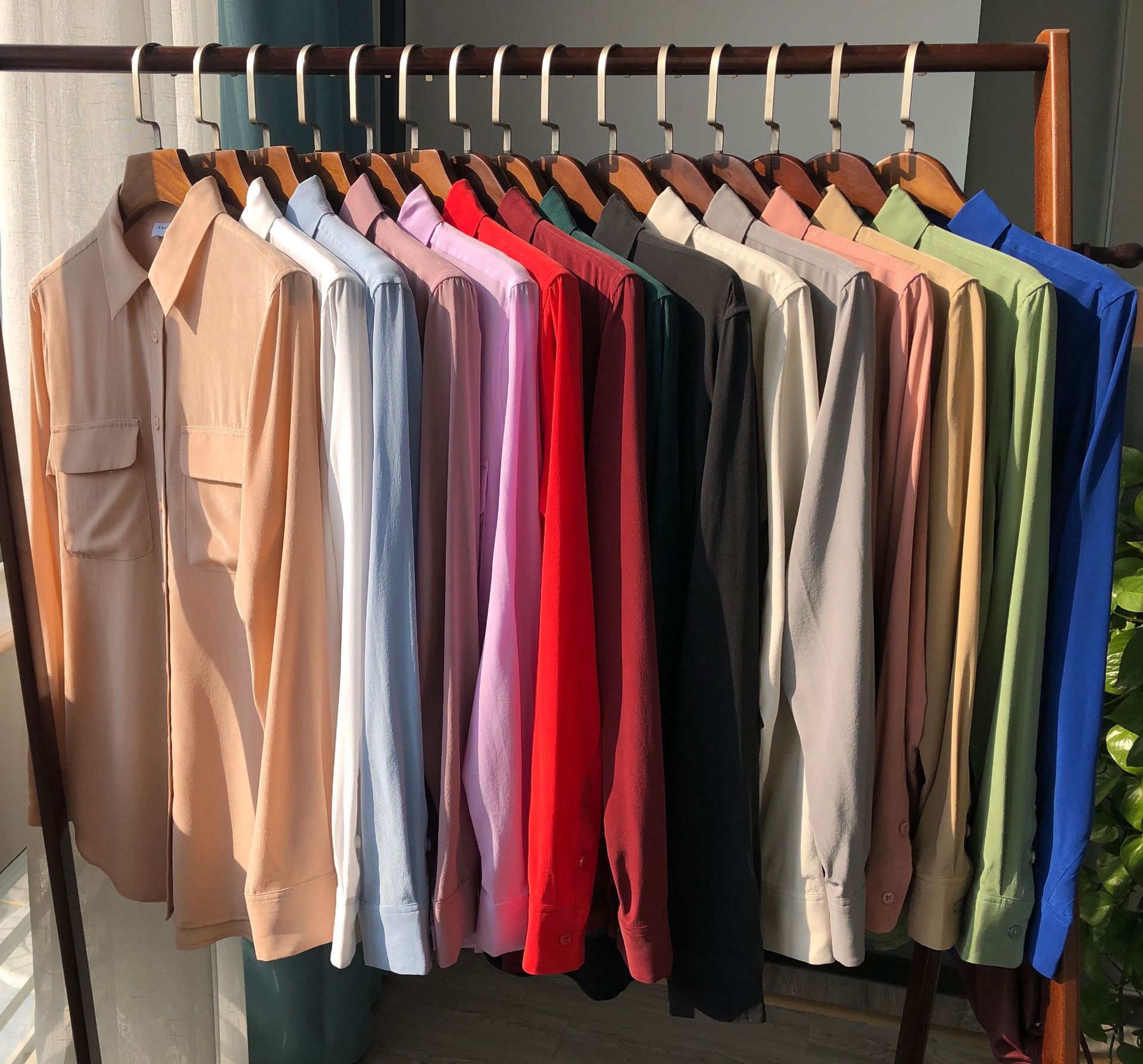 2019 6 Colors Fashion Long Sleeves Turn-Down Collar Solid Color 100% Silk Women Tops Blouse Pockets Style Silk Blouses & Shirts, Purple
2019 6 Colors Fashion Long Sleeves Turn-Down Collar Solid Color 100% Silk Women Tops Blouse Pockets Style Silk Blouses & Shirts, Purple