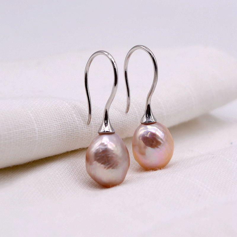 Pearl earrings, natural color baroque pearls, ladies earrings, simple style jewelry, are the favorite gifts for girls, Silver
Pearl earrings, natural color baroque pearls, ladies earrings, simple style jewelry, are the favorite gifts for girls, Silver