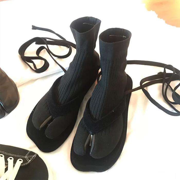Boots Designer Split Toe Women Tabi Personality Flat Strap Ankle Japanese Ninja Shoes Warm Socks Super Star1