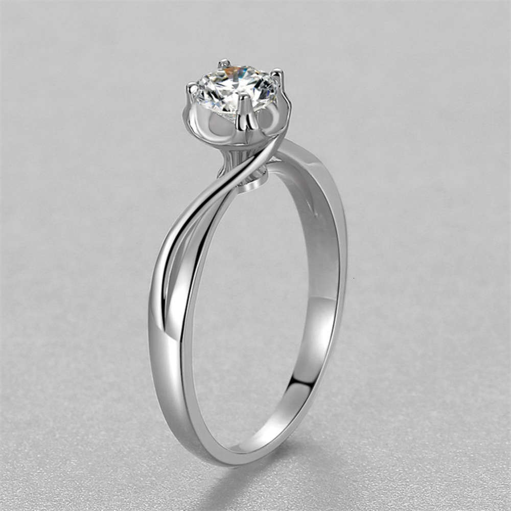 Luxurys Designers Fashion Yjz156 Sterling Silver 925 twisted arm imperial staff 50 points simulation ring anti Mo Sangshi wedding crown ring
Luxurys Designers Fashion Yjz156 Sterling Silver 925 twisted arm imperial staff 50 points simulation ring anti Mo Sangshi wedding crown ring