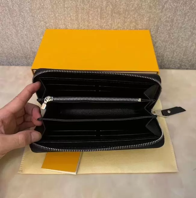 zipper WALLET the most stylish cards coins men leather purse card holder women Designer wallet bags clutch handbag with box, 1-60017-brown flowers
zipper WALLET the most stylish cards coins men leather purse card holder women Designer wallet bags clutch handbag with box, 1-60017-brown flowers