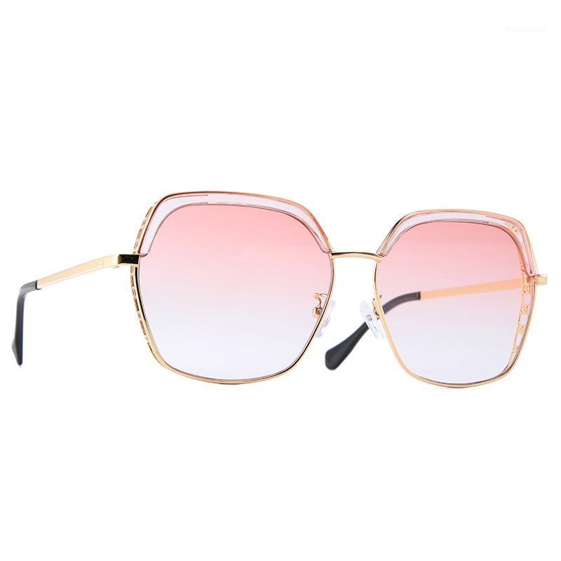 Vintage Oversize Sunglasses Men Metal Frame Goggle Eyewears for Women Outdoor Club Ladies Shades Oculos Gafas 7051DF1
Vintage Oversize Sunglasses Men Metal Frame Goggle Eyewears for Women Outdoor Club Ladies Shades Oculos Gafas 7051DF1